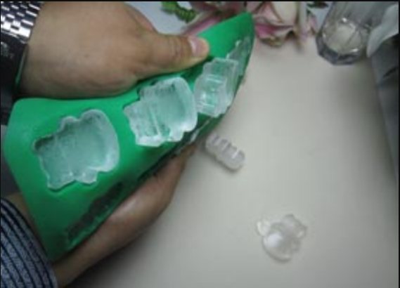硅膠冰格如何使用 硅膠冰格如何使用
